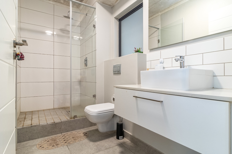 1 Bedroom Property for Sale in Woodstock Western Cape